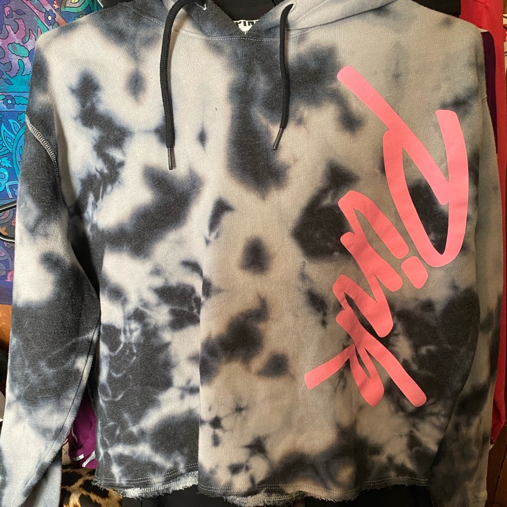 Love pink cropped hoodie